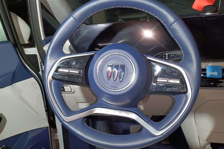 Used Buick Century 2023 2.0T Six-Seater Yinshi Edition Steering Wheel