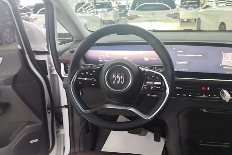 Used Buick Century 2023 2.0T Six-Seater Yinshi Edition Steering Wheel