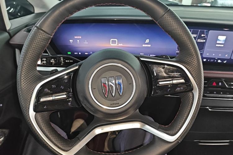 Used Buick Century 2023 2.0T Six-Seater Yinshi Edition Steering Wheel