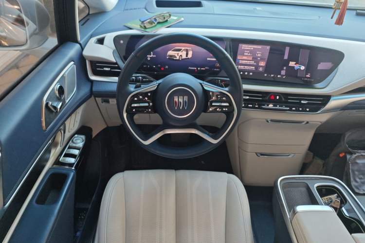 Used Buick Century 2023 2.0T Seven-Seater Yinshi Edition Steering Wheel