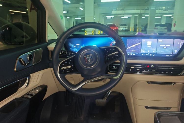 Used Buick Century 2023 2.0T Six-Seater Yinshi Edition Steering Wheel
