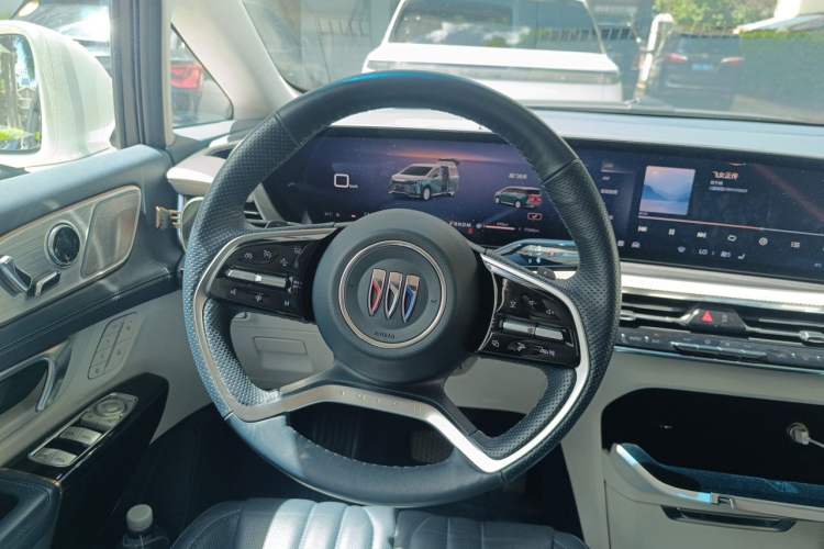 Used Buick Century 2023 2.0T Four-Seat Private Edition Steering Wheel