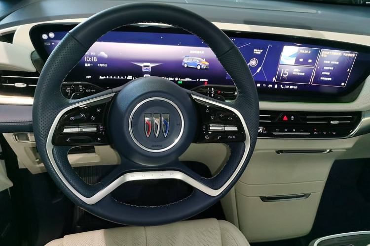 Used Buick Century 2023 2.0T Six-Seater Yinshi Edition Steering Wheel