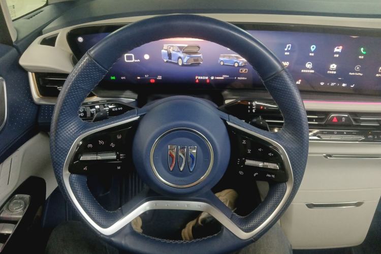 Used Buick Century 2023 2.0T Six-Seater Yinshi Edition Steering Wheel