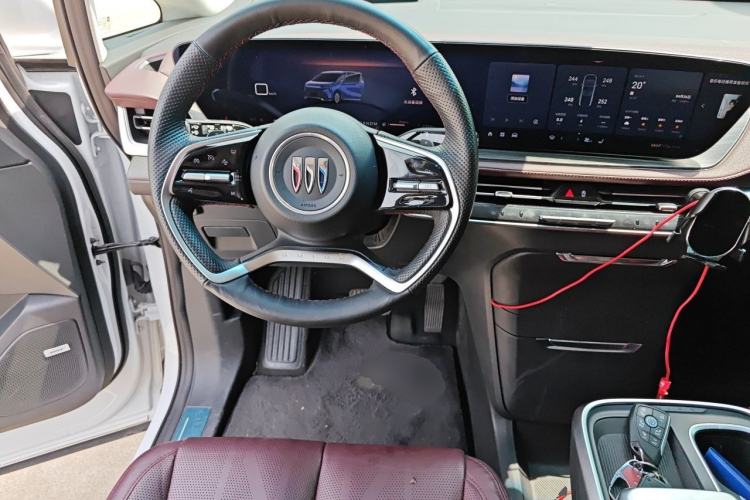 Used Buick Century 2023 2.0T Six-Seater Yinshi Edition Steering Wheel