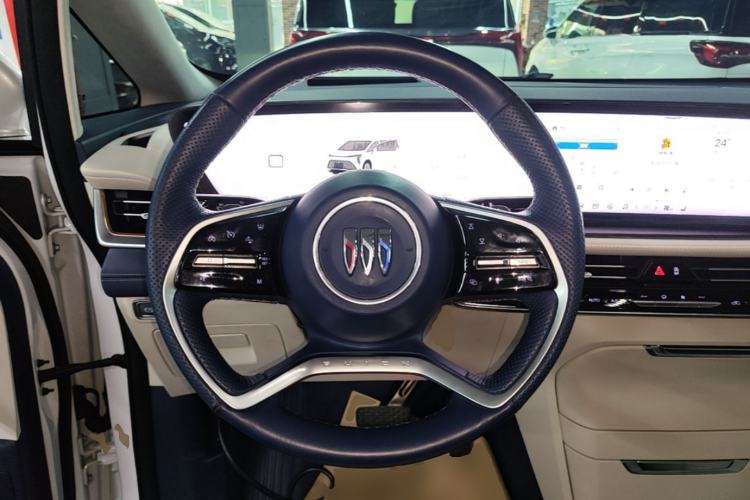 Used Buick Century 2023 2.0T Seven-Seater Yinshi Edition Steering Wheel