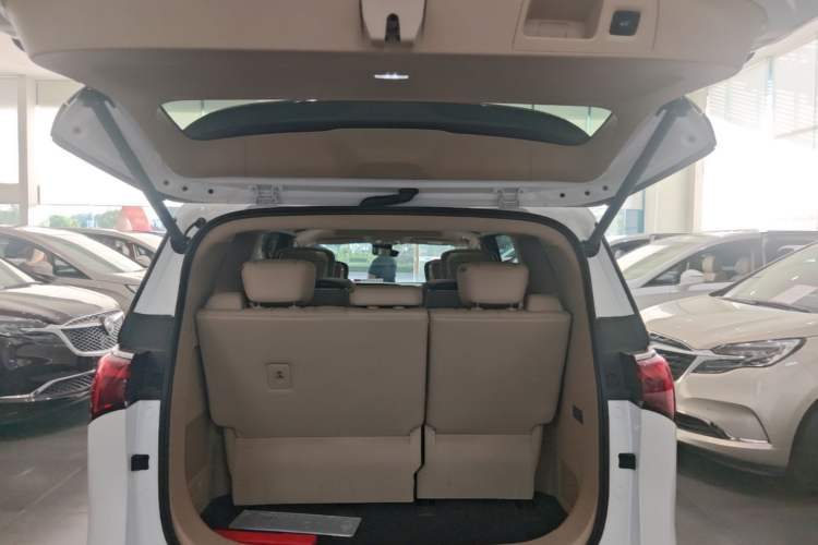 Used Buick Century 2023 2.0T Seven-Seater Deluxe Edition Trunk