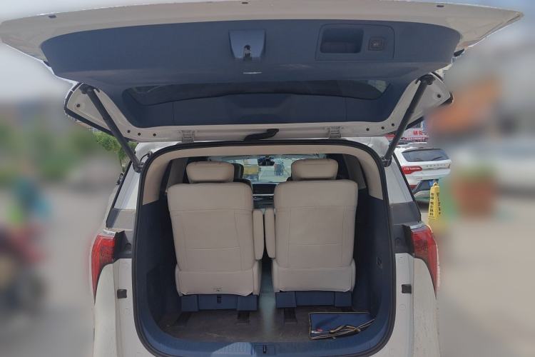 Used Buick Century 2023 2.0T Six-Seater Yinshi Edition Trunk