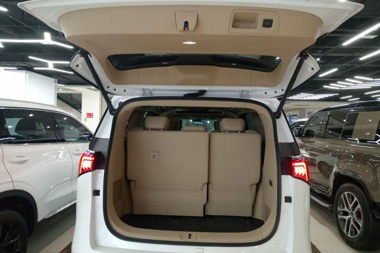 Used Buick Century 2023 2.0T Seven-Seater Deluxe Edition Trunk
