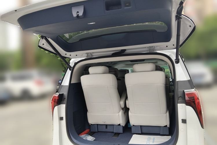 Used Buick Century 2023 2.0T Six-Seater Yinshi Edition Trunk