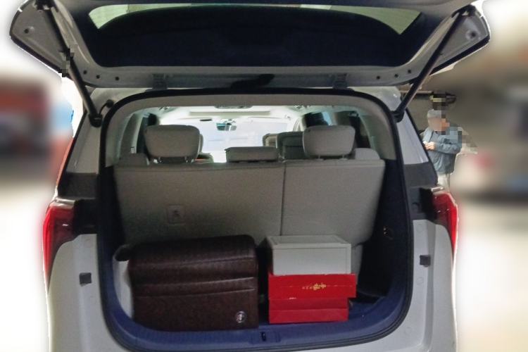 Used Buick Century 2023 2.0T Seven-Seater Yinshi Edition Trunk