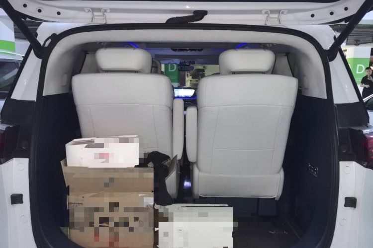 Used Buick Century 2023 2.0T Six-Seater Yinshi Edition Trunk