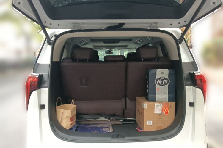 Used Buick Century 2023 2.0T Seven-Seater Yinshi Edition Trunk