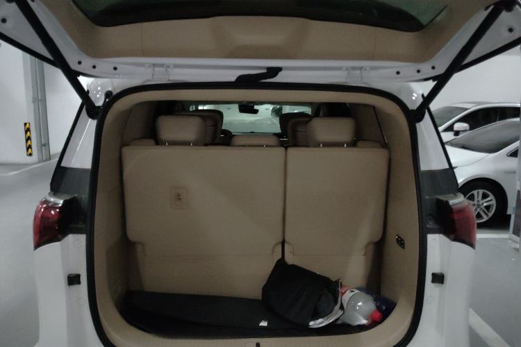Used Buick Century 2023 2.0T Seven-Seater Deluxe Edition Trunk
