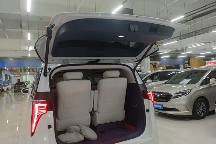Used Buick Century 2023 2.0T Six-Seater Yinshi Edition Trunk