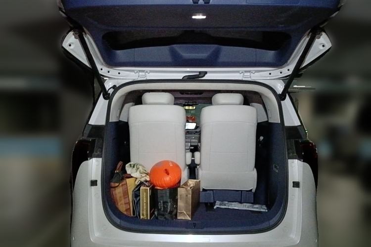 Used Buick Century 2023 2.0T Six-Seater Yinshi Edition Trunk