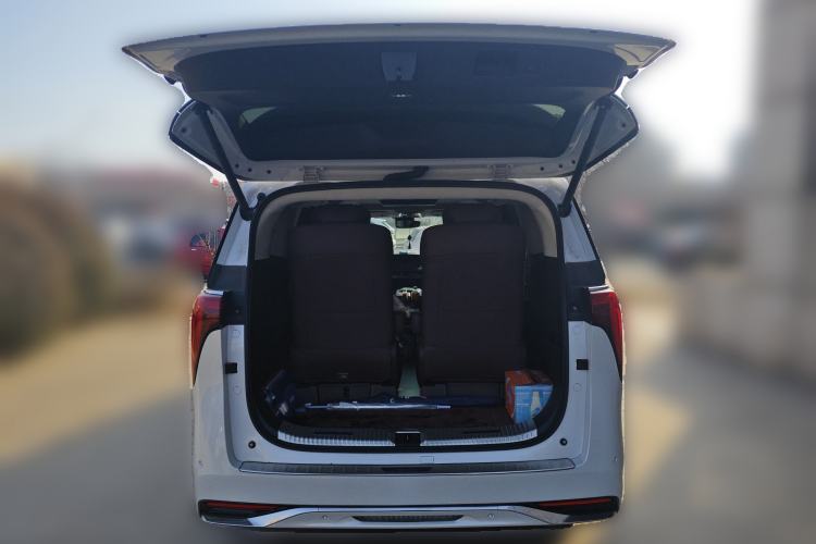 Used Buick Century 2023 2.0T Six-Seater Yinshi Edition Trunk