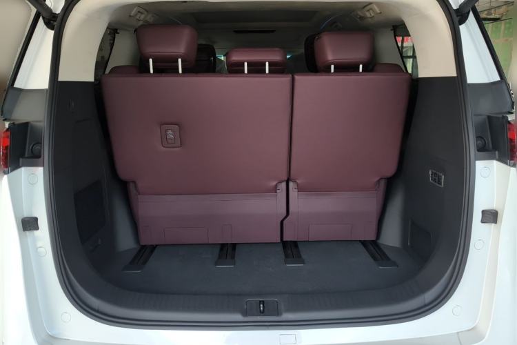 Used Buick Century 2023 2.0T Seven-Seater Yinshi Edition Trunk
