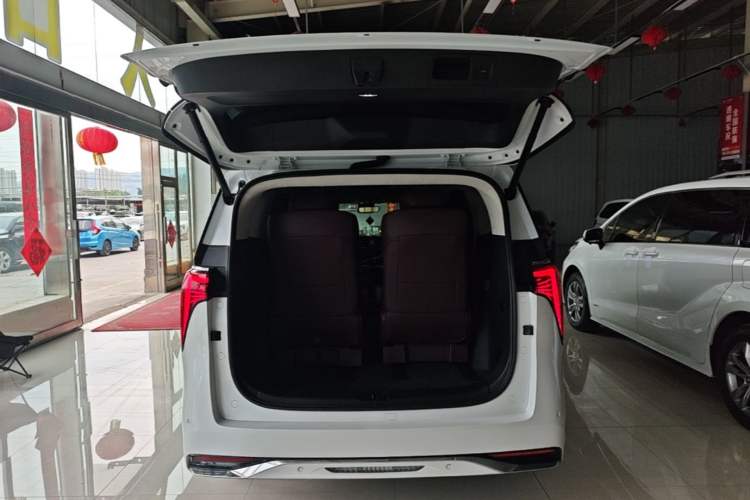 Used Buick Century 2023 2.0T Six-Seater Yinshi Edition Trunk