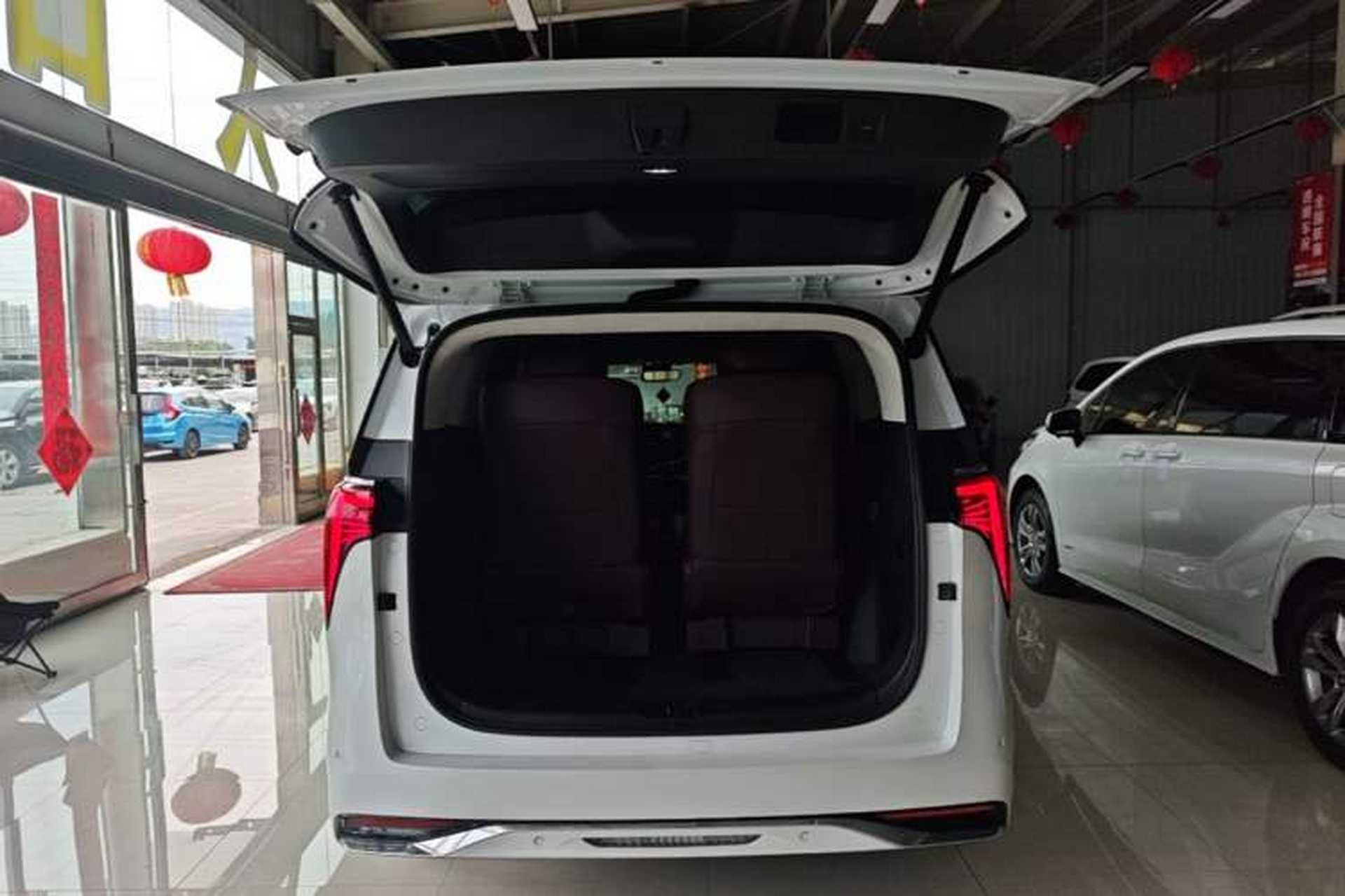 Used Buick Century 2023 2.0T Six-Seater Yinshi Edition Trunk