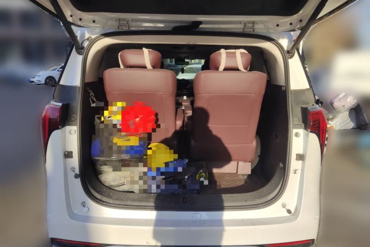 Used Buick Century 2023 2.0T Six-Seater Yinshi Edition Trunk