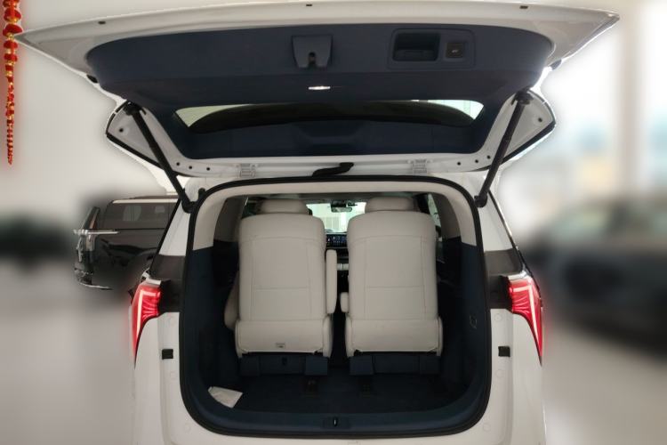 Used Buick Century 2023 2.0T Six-Seater Yinshi Edition Trunk