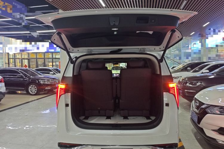 Used Buick Century 2023 2.0T Six-Seater Yinshi Edition Trunk