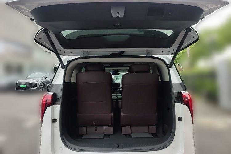 Used Buick Century 2023 2.0T Six-Seater Yinshi Edition Trunk