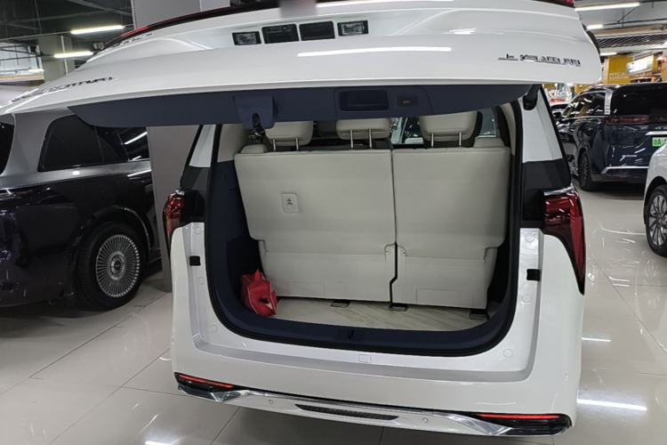 Used Buick Century 2023 2.0T Seven-Seater Yinshi Edition Trunk