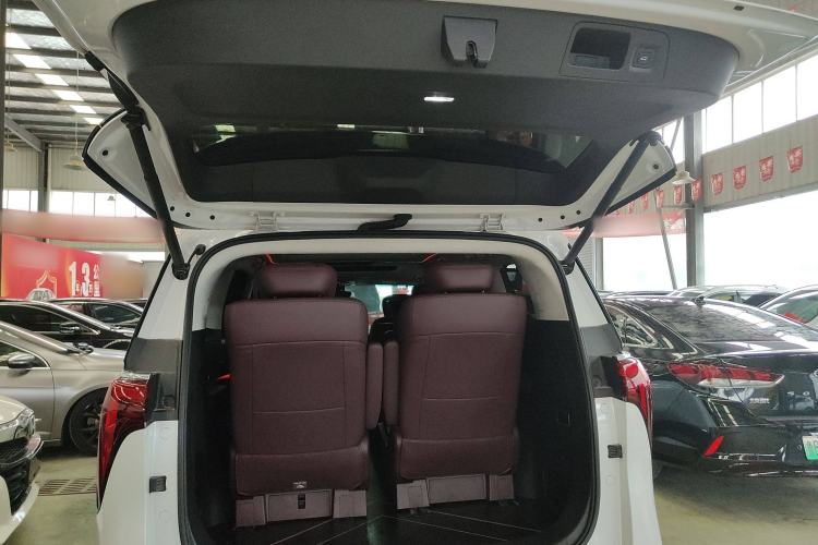 Used Buick Century 2023 2.0T Six-Seater Yinshi Edition Trunk