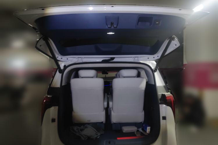 Used Buick Century 2023 2.0T Six-Seater Yinshi Edition Trunk