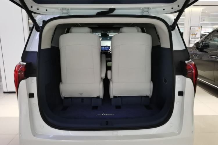 Used Buick Century 2023 2.0T Six-Seater Yinshi Edition Trunk