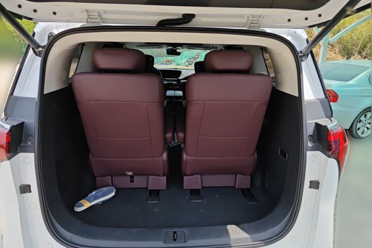 Used Buick Century 2023 2.0T Six-Seater Yinshi Edition Trunk