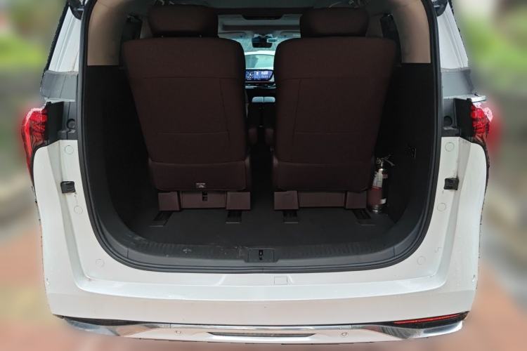 Used Buick Century 2023 2.0T Six-Seater Yinshi Edition Trunk