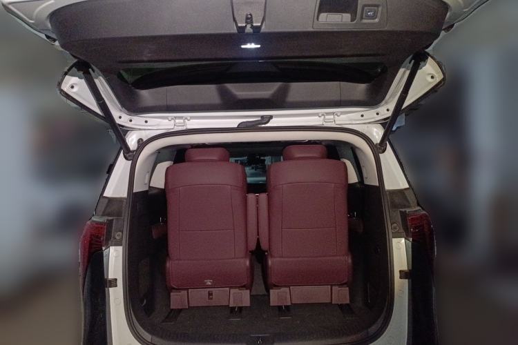Used Buick Century 2023 2.0T Six-Seater Yinshi Edition Trunk