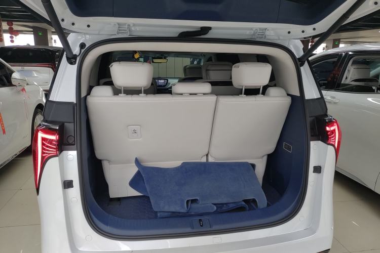 Used Buick Century 2023 2.0T Seven-Seater Yinshi Edition Trunk