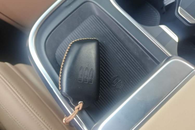 Used Buick Century 2023 2.0T Seven-Seater Deluxe Edition Vehicle Key