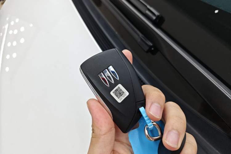 Used Buick Century 2023 2.0T Four-Seat Private Edition Vehicle Key