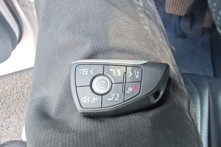 Used Buick Century 2023 2.0T Four-Seat Private Edition Vehicle Key