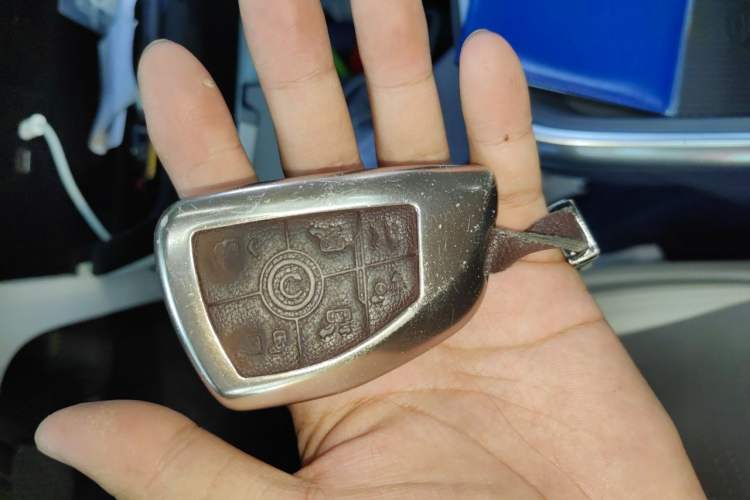 Used Buick Century 2023 2.0T Seven-Seater Yinshi Edition Vehicle Key