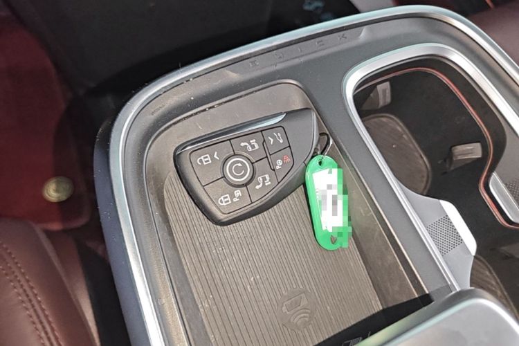 Used Buick Century 2023 2.0T Six-Seater Yinshi Edition Vehicle Key
