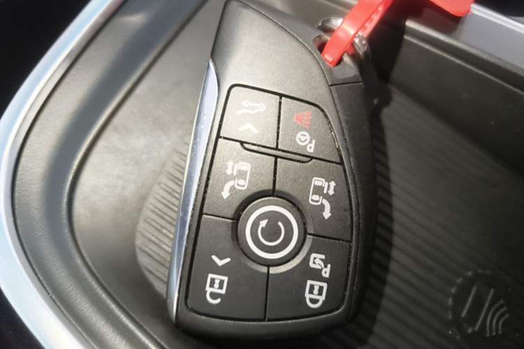 Used Buick Century 2023 2.0T Six-Seater Yinshi Edition Vehicle Key