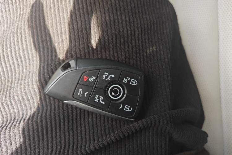 Used Buick Century 2023 2.0T Six-Seater Yinshi Edition Vehicle Key