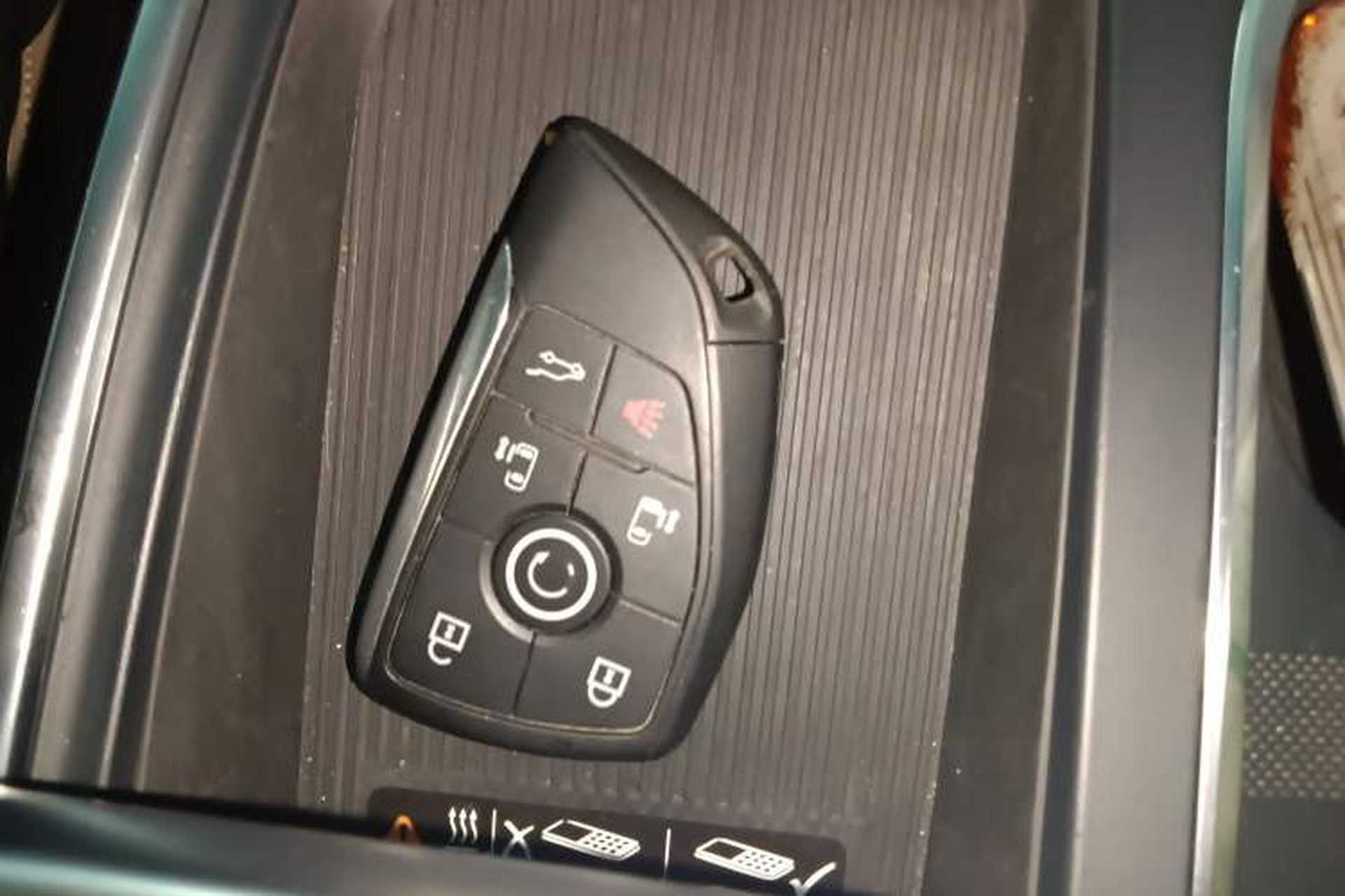 Used Buick Century 2023 2.0T Seven-Seater Deluxe Edition Vehicle Key