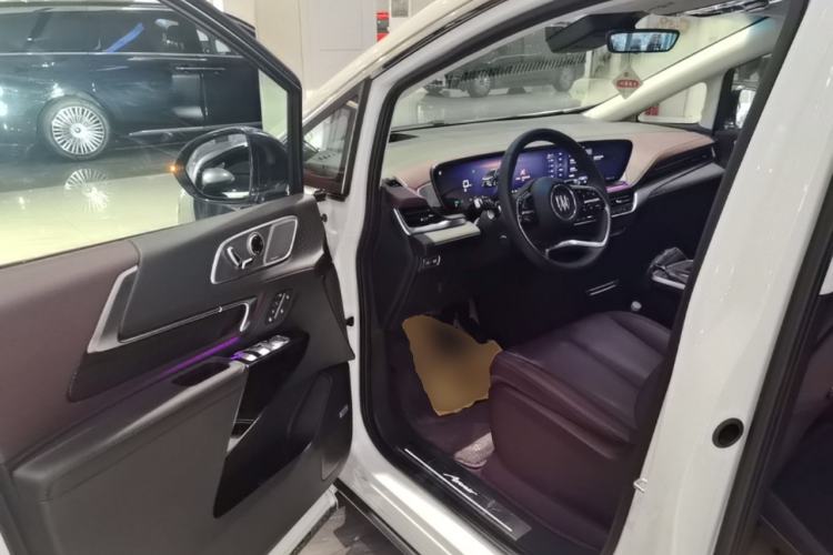 Used Buick Century 2025 2.0T Six-Seater YinShi Edition Driver Seat