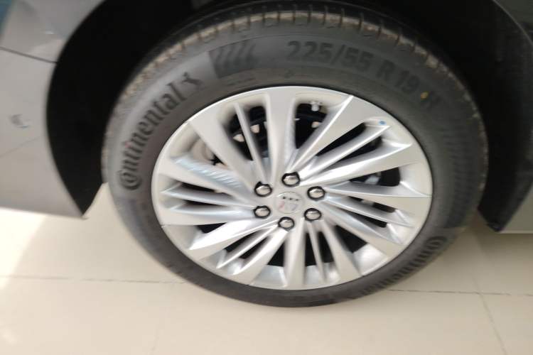 Used Buick Century 2025 2.0T Seven-Seater Yinshi Edition Exterior 8
