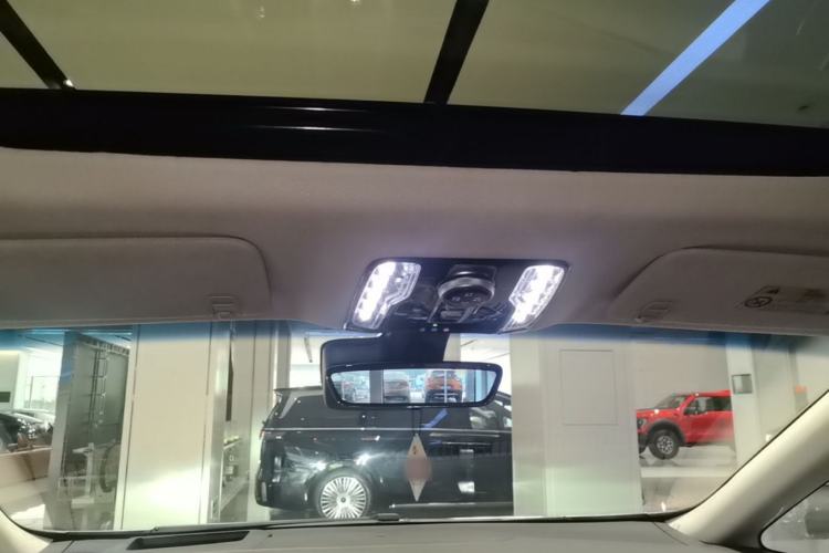 Used Buick Century 2025 2.0T Six-Seater YinShi Edition Headliner