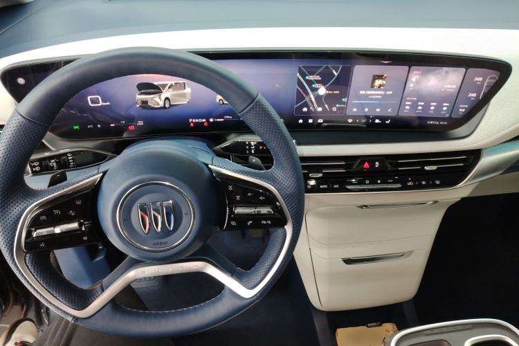 Used Buick Century 2025 2.0T Seven-Seater Yinshi Edition Interior 2