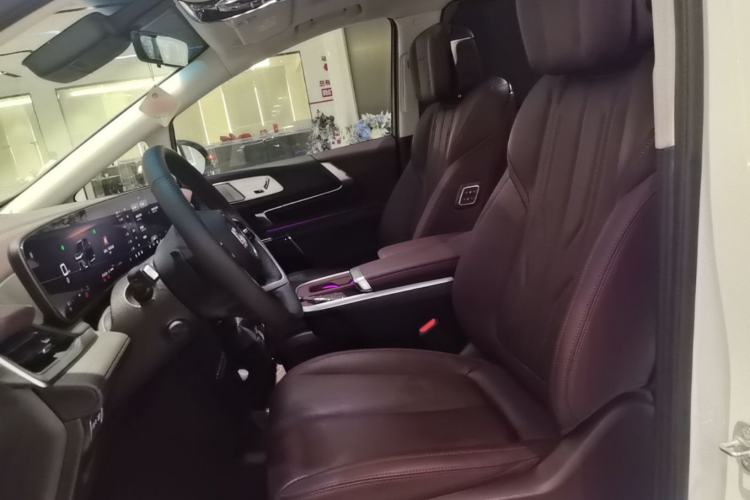 Used Buick Century 2025 2.0T Six-Seater YinShi Edition Left Front Seat