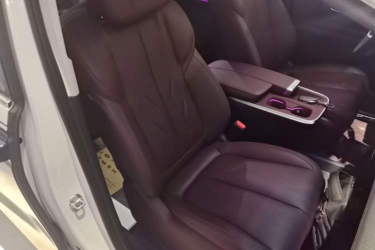 Used Buick Century 2025 2.0T Six-Seater YinShi Edition Right Front Seat